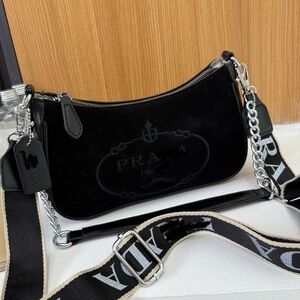 ❗️SALE❗️New black fashion shoulder/crossbody bag